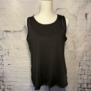 Daisy Fuentes tank top